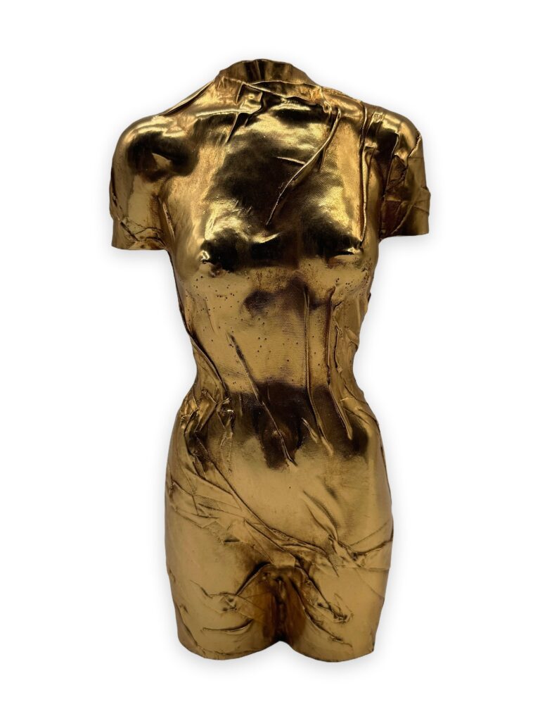 Donna vestita, 1993, resina orig, h23cm pat oro