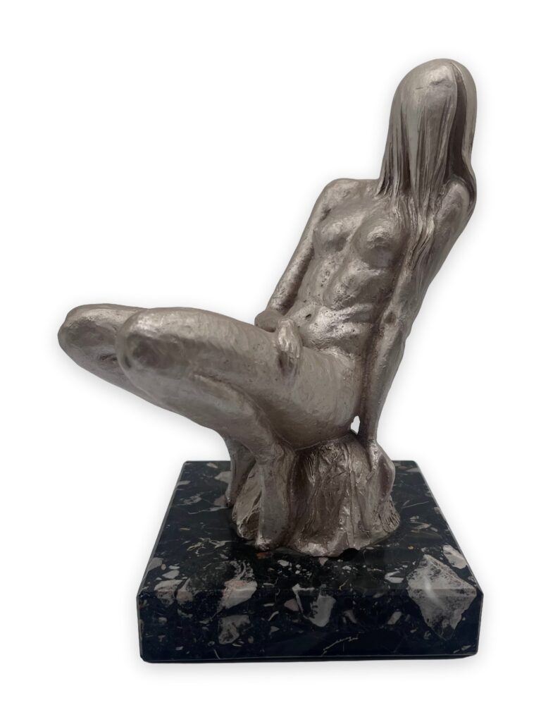 Solitudine, 18x18x23cm, similmarmo, pat argento