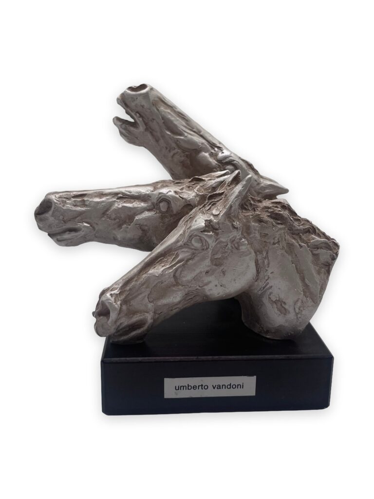 Tre cavalli, h 13 cm gesso